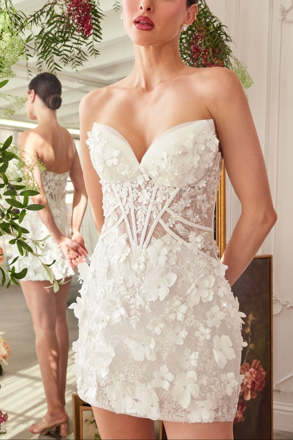 Gwenyth | Short Ivory Dress with Floral Appliqué
