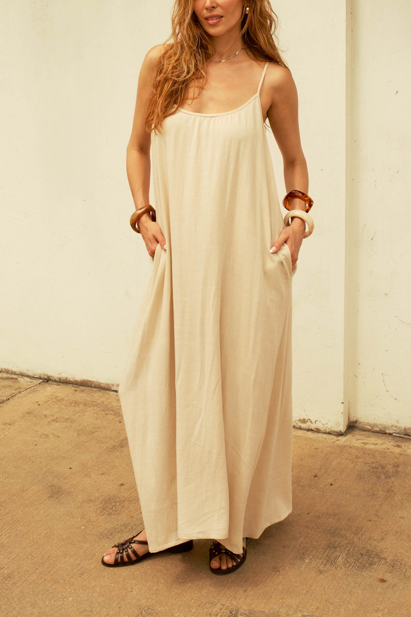 Isabela Dress Beige | Flowy Maxi Dress with Pockets and Ajustable Straps by Dailystory