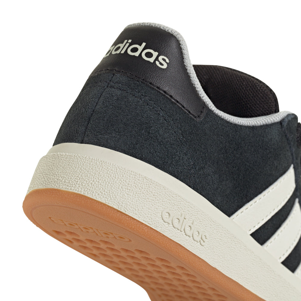 Grand Court 00s - Kids