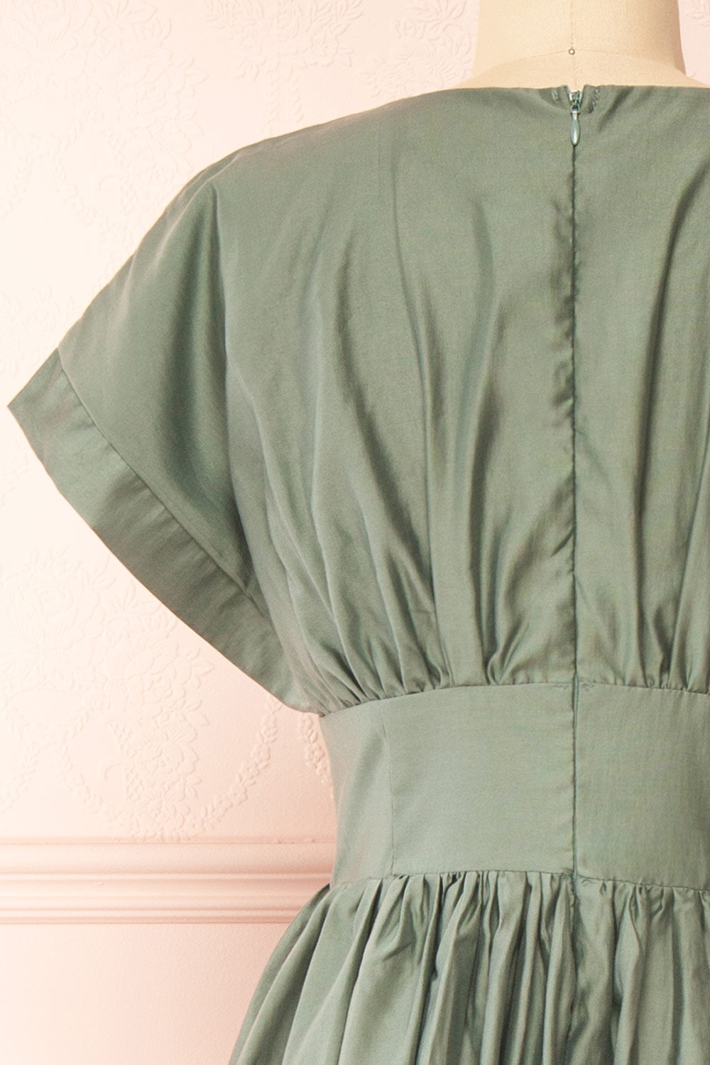 Miriel | Sage Midi Dress w/ Short Sleeves