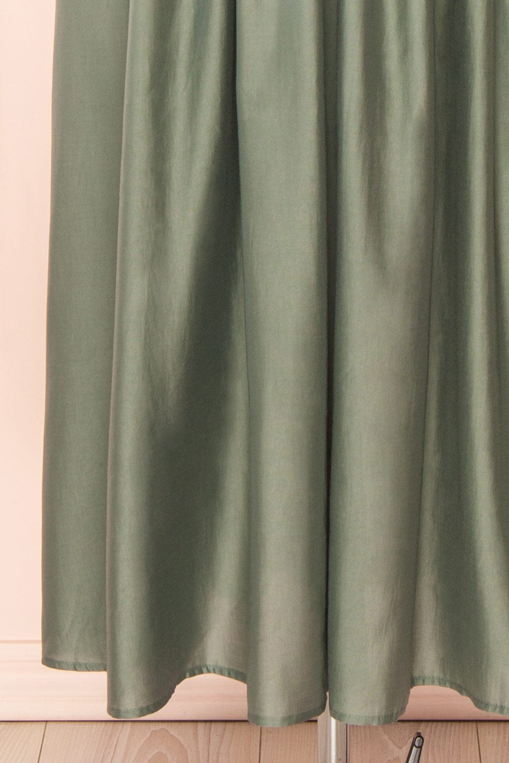 Miriel | Sage Midi Dress w/ Short Sleeves