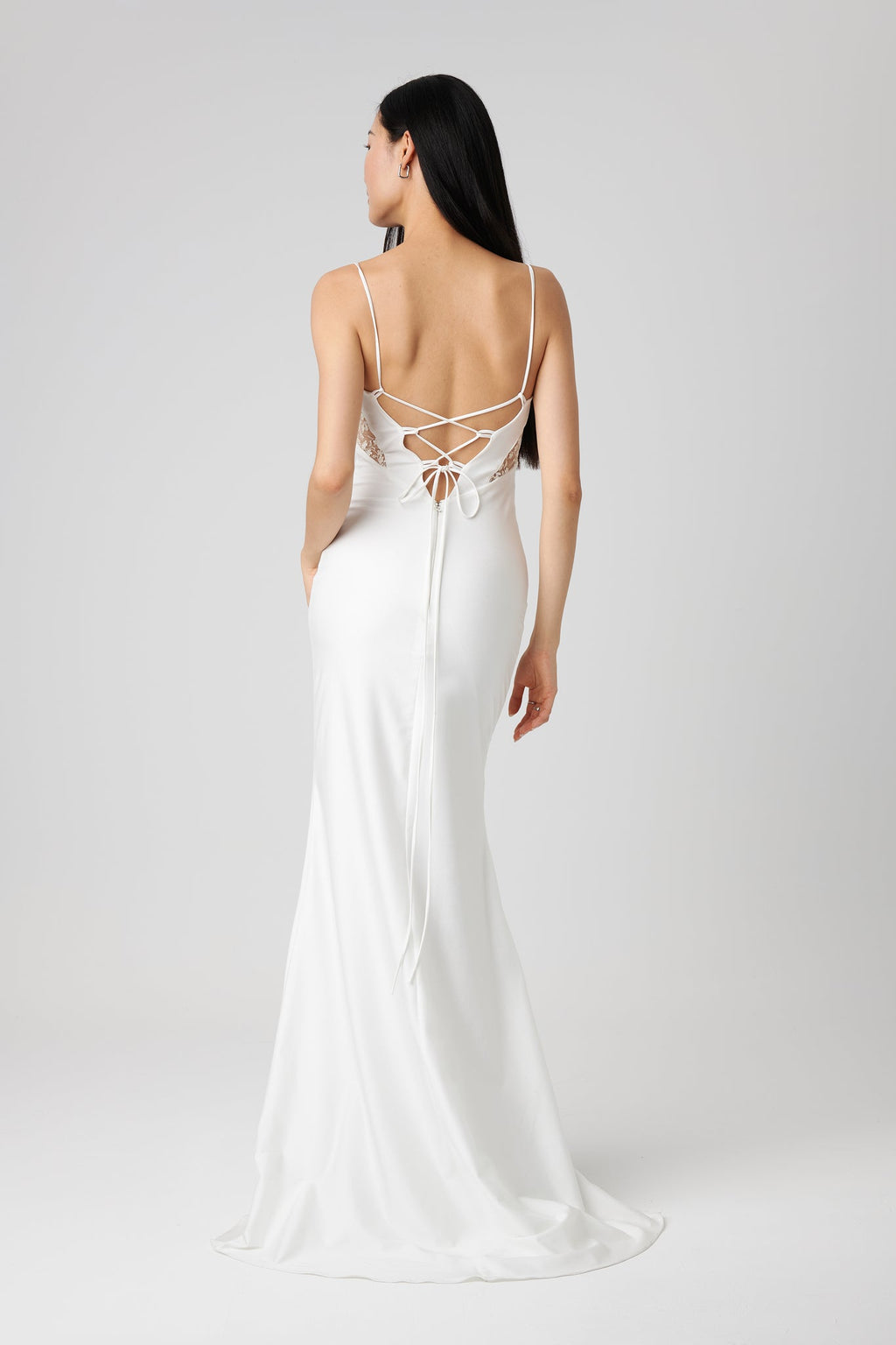 Elaria Ivory | Embroidered Fitted Wedding Dress with Slit by Arti Gogna