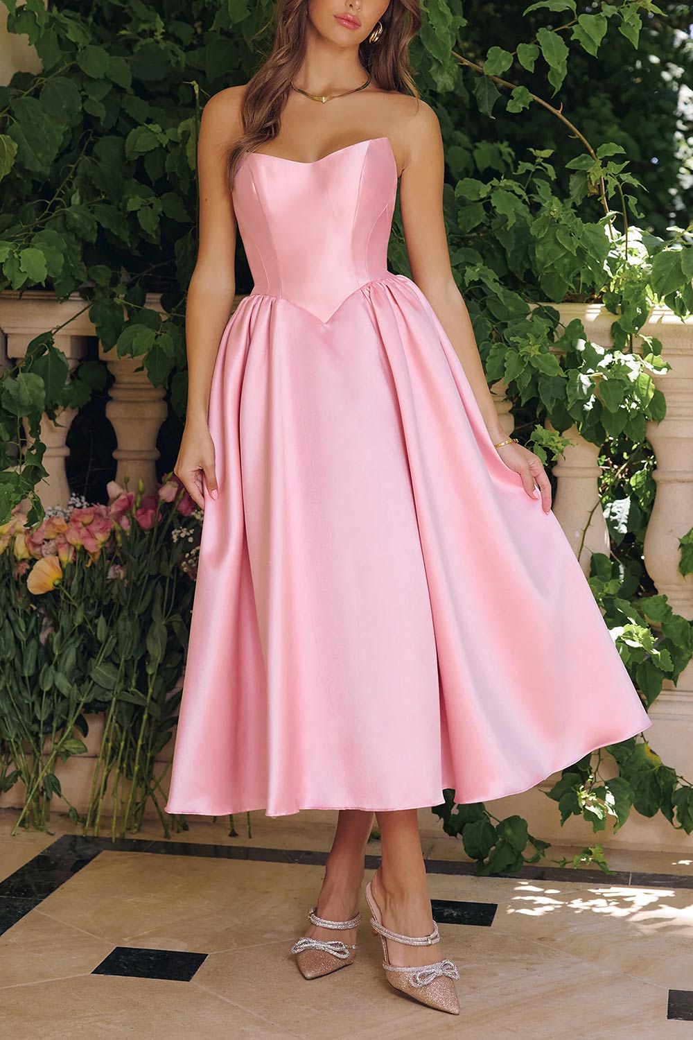 Thalya Blush | Long Satin Dress with Fitted Bodice and Pockets