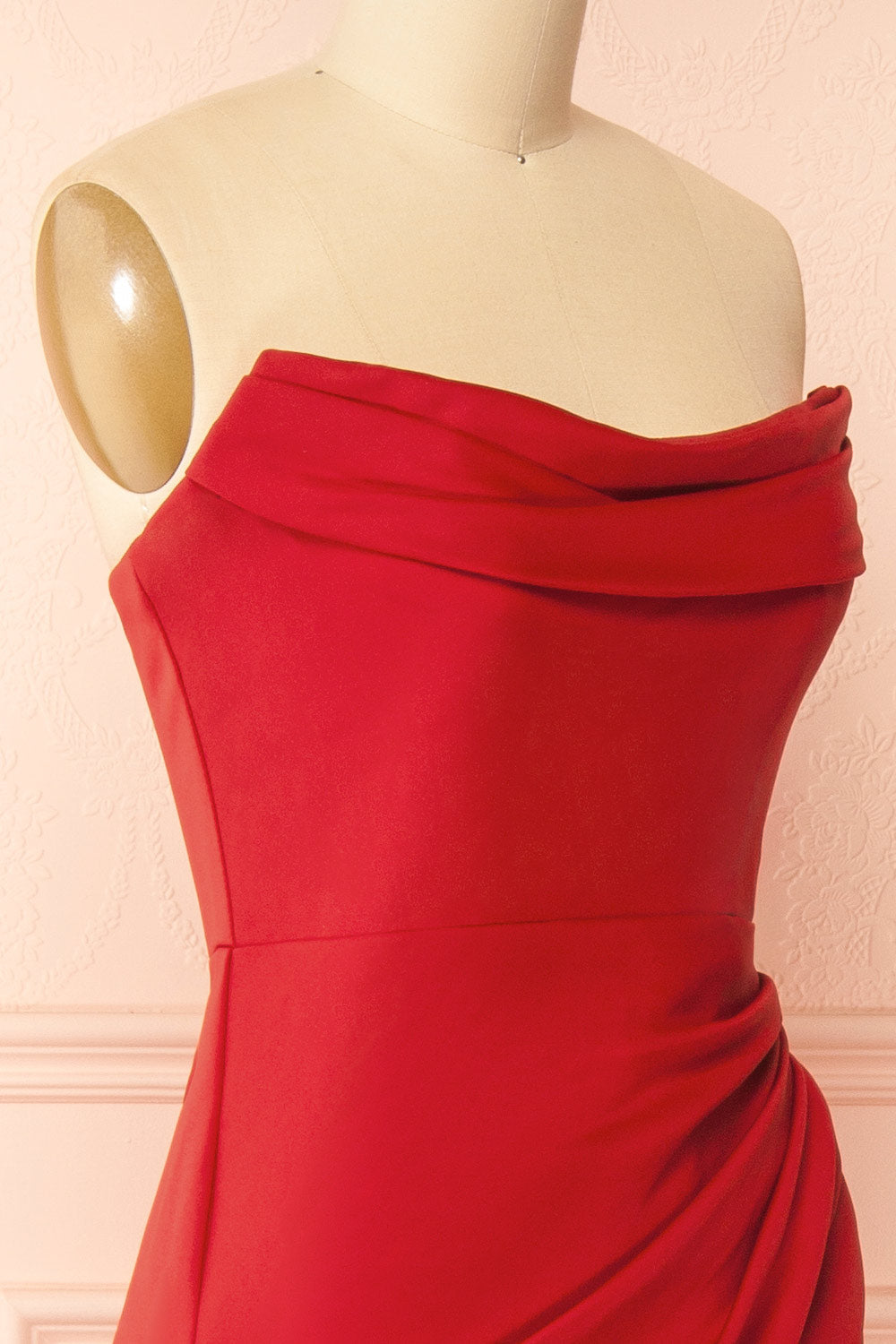 Ailsa Red | Strapless Gown with High Slit