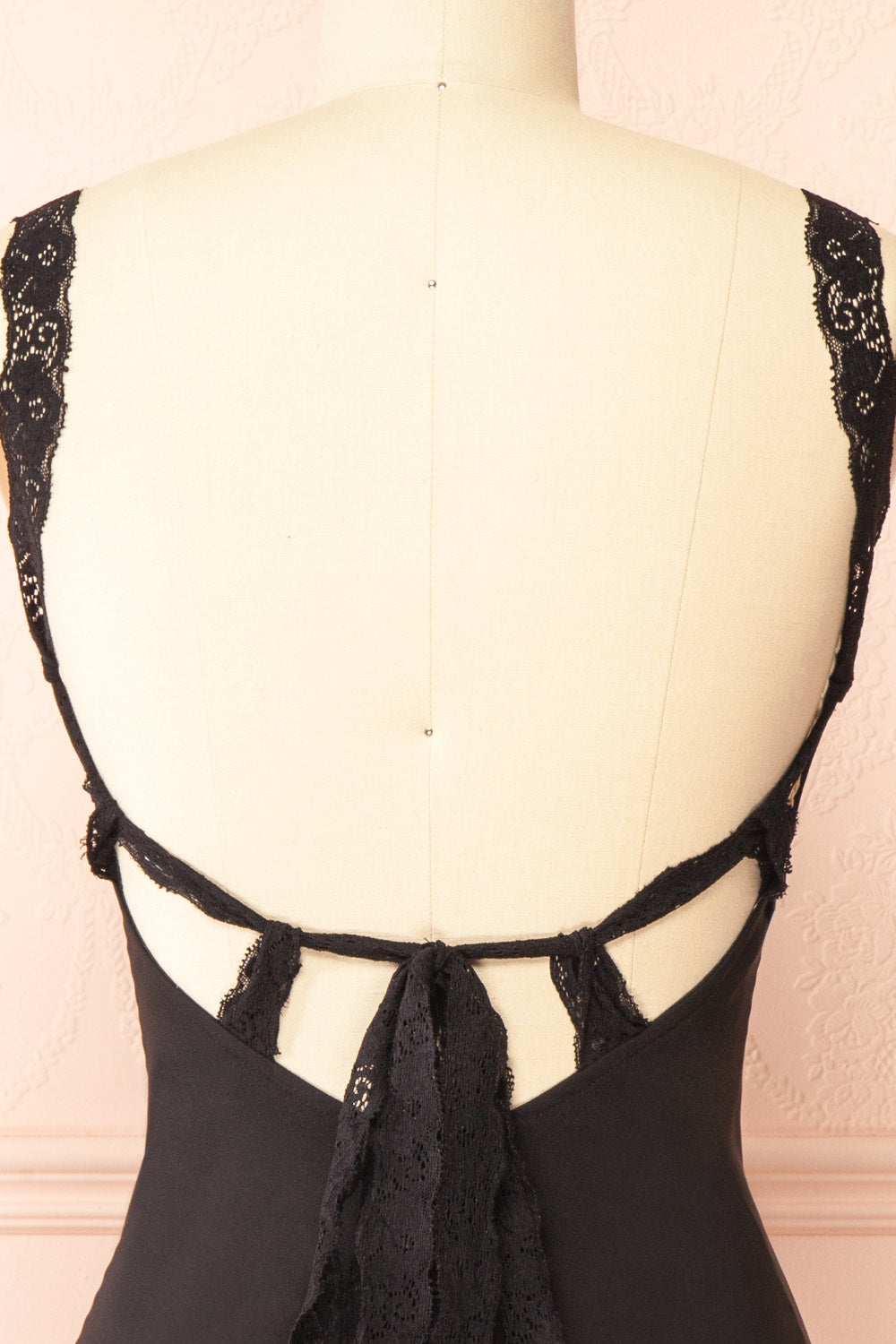 Aleyna | Short Black Dress with Lace Straps by Arti Gogna