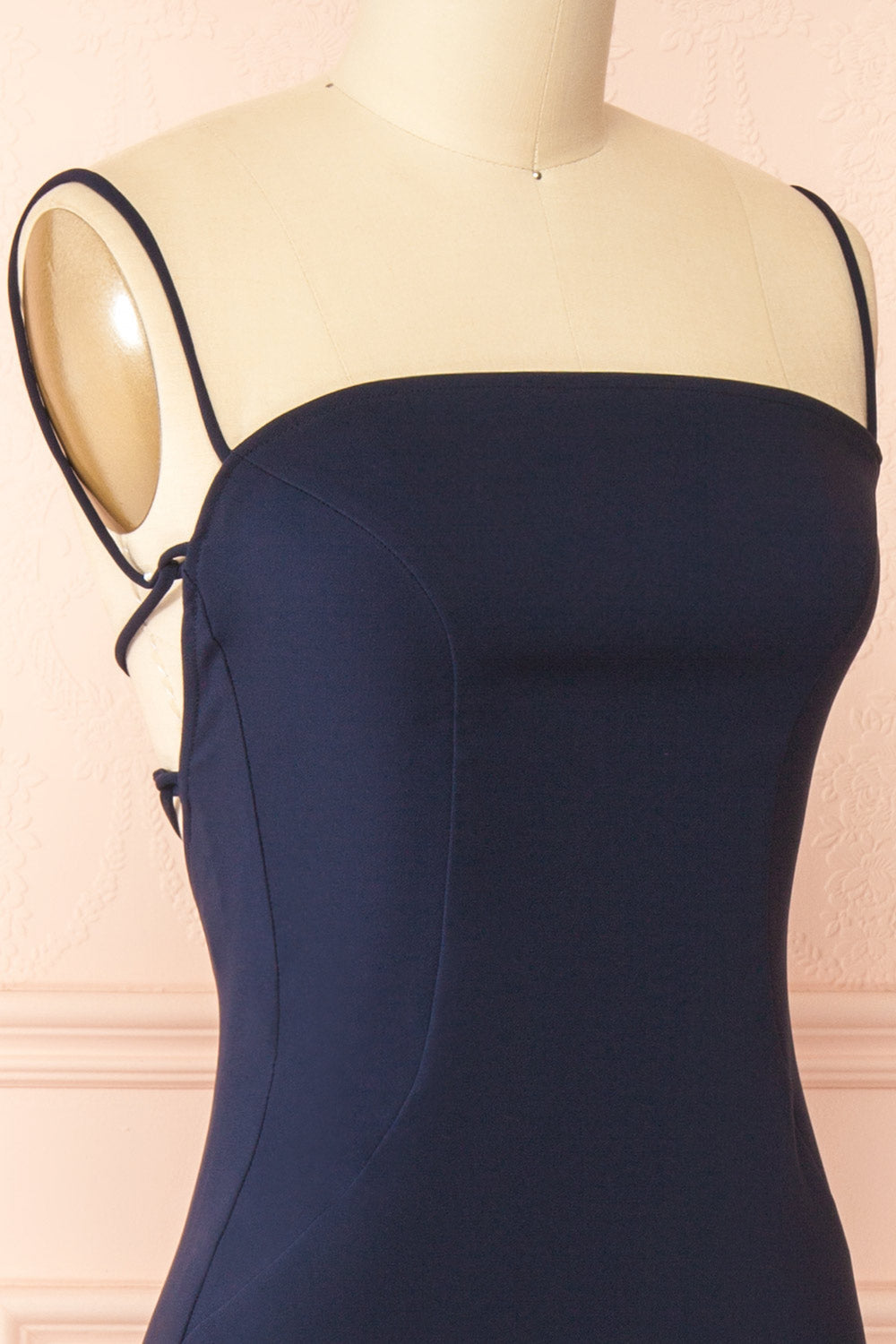 Arannia Navy | Fitted Midi Dress with Laced Back