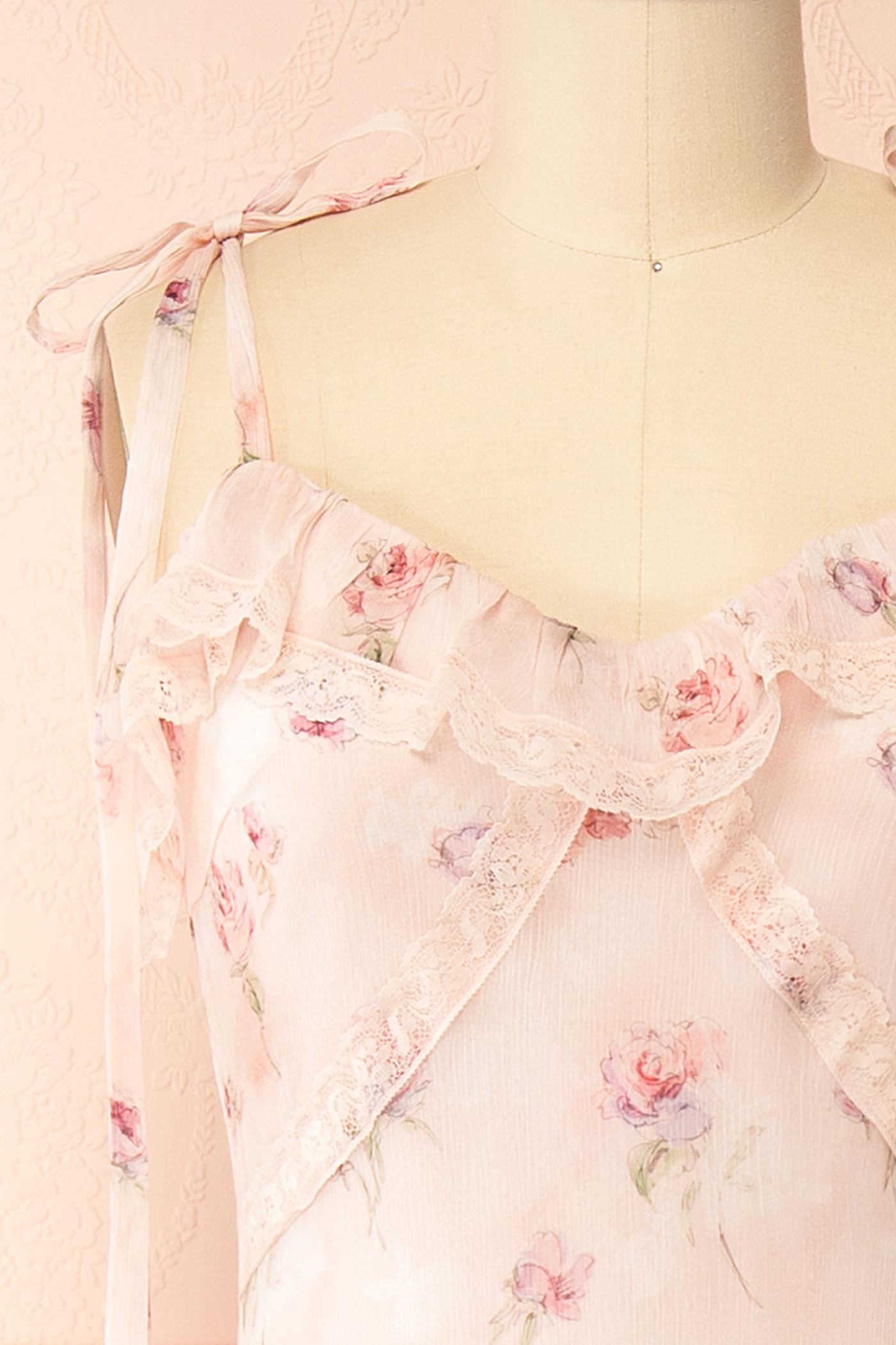 Aventina | Blush Maxi Dress with Ruffles and Floral Pattern