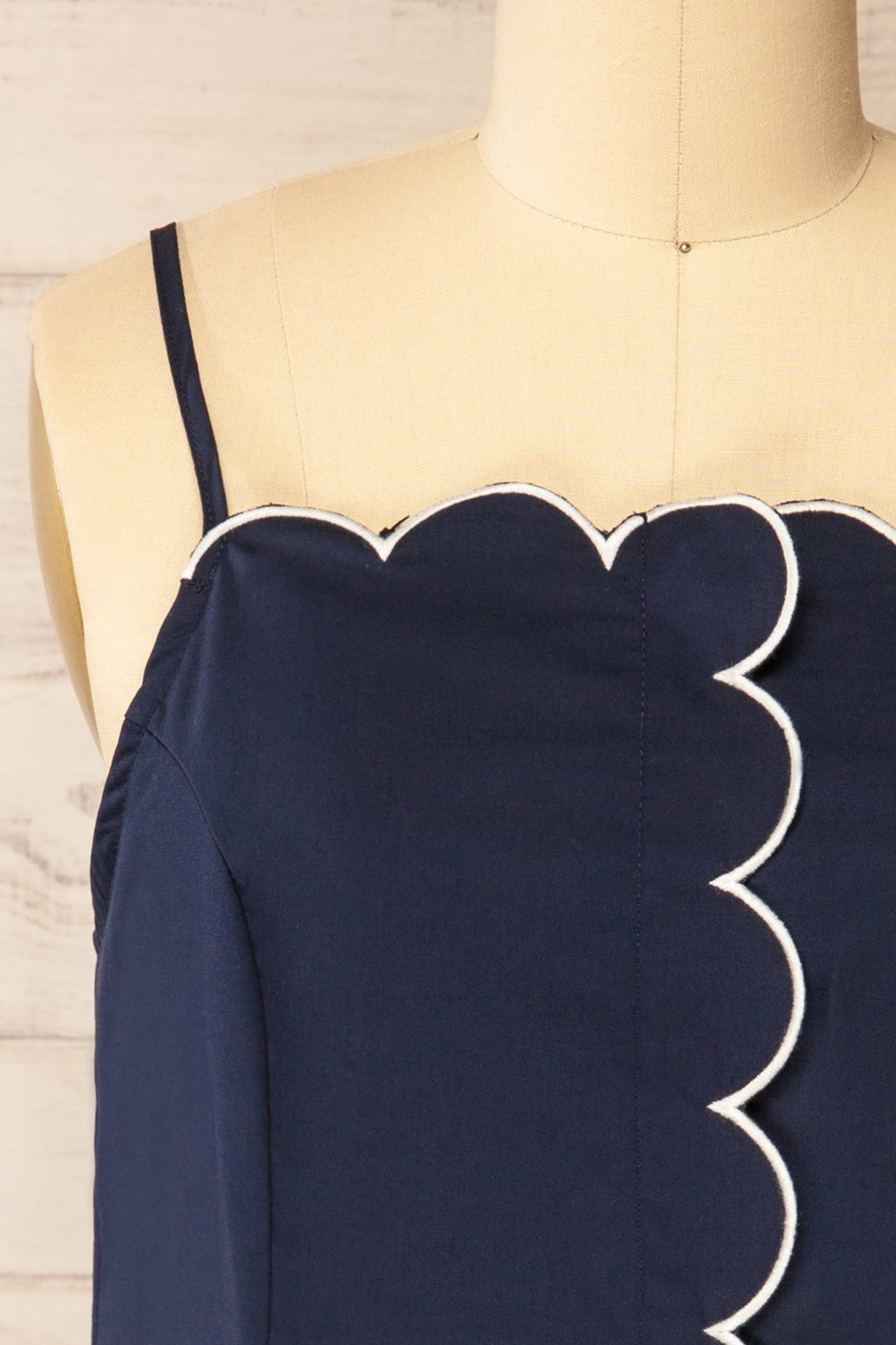 Bithur | Navy Scalloped Trim Short Dress with Contrast Piping