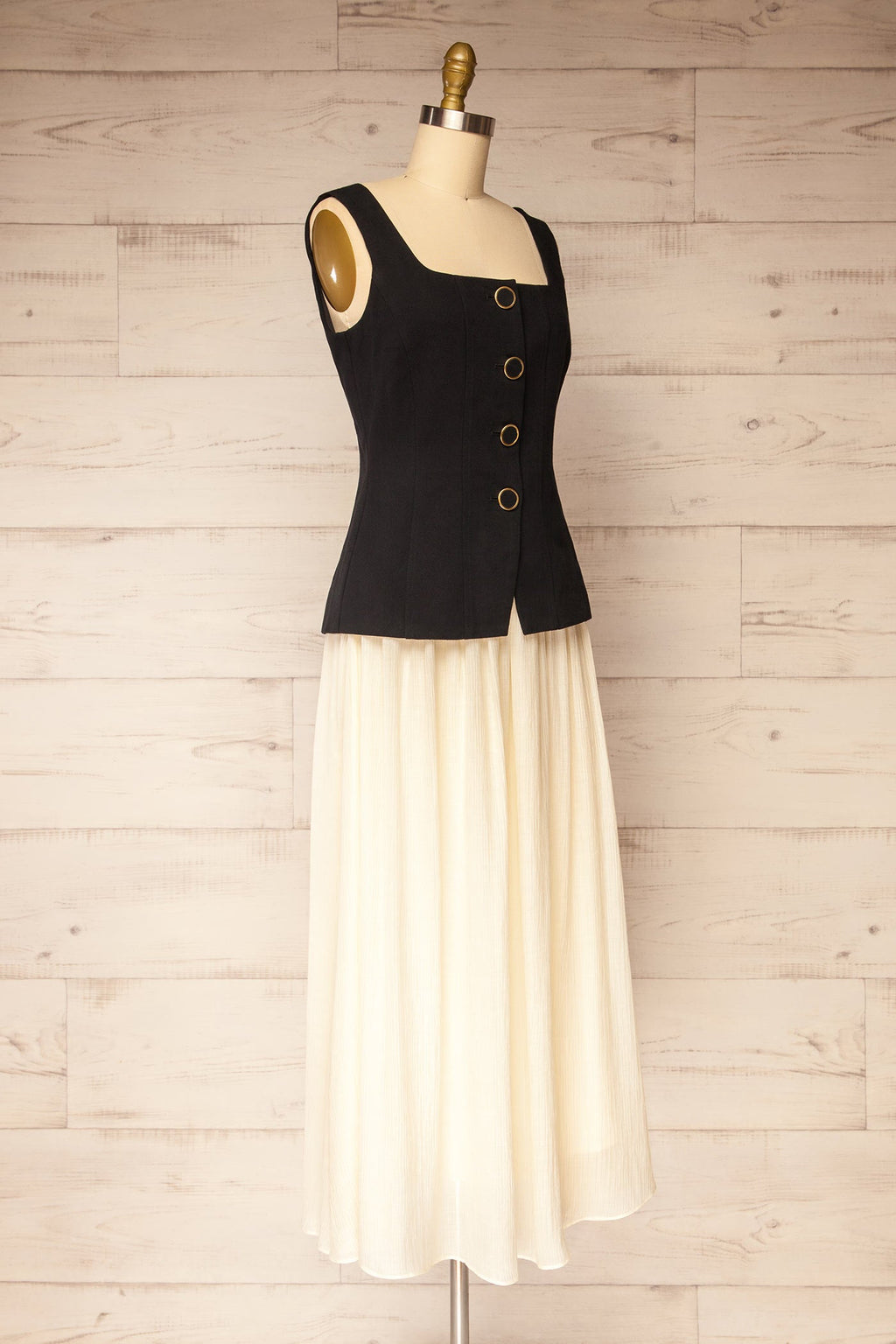 Dhule Black | Sleeveless Contrast Maxi Dress with Button Front