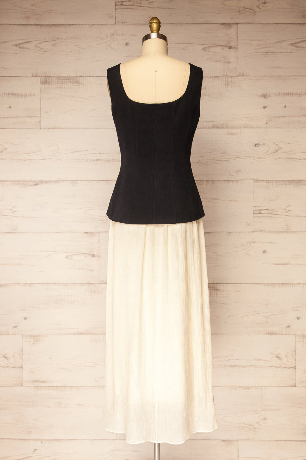 Dhule Black | Sleeveless Contrast Maxi Dress with Button Front