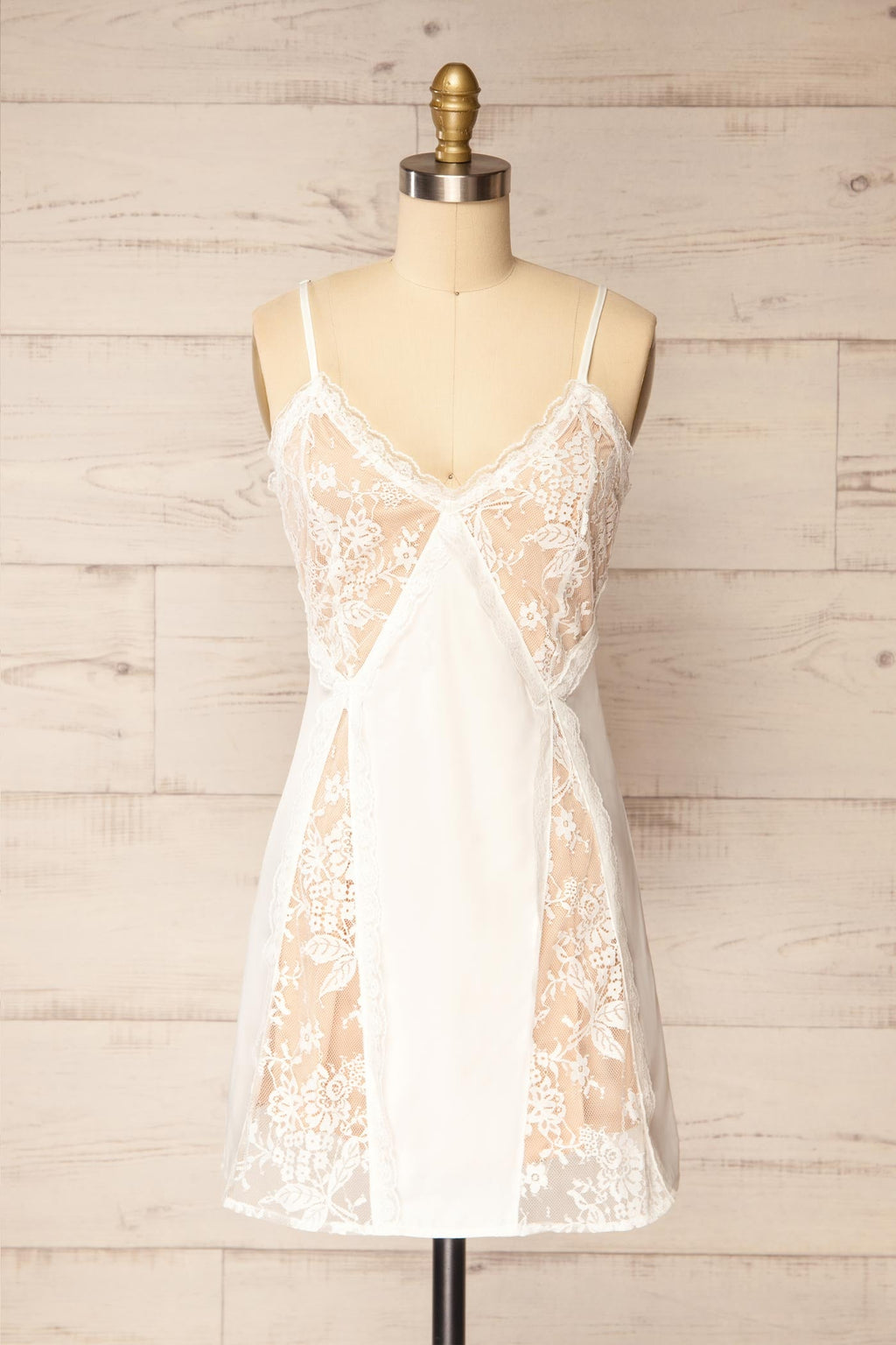 Eboli | White Lace Short Dress with Beige Lining