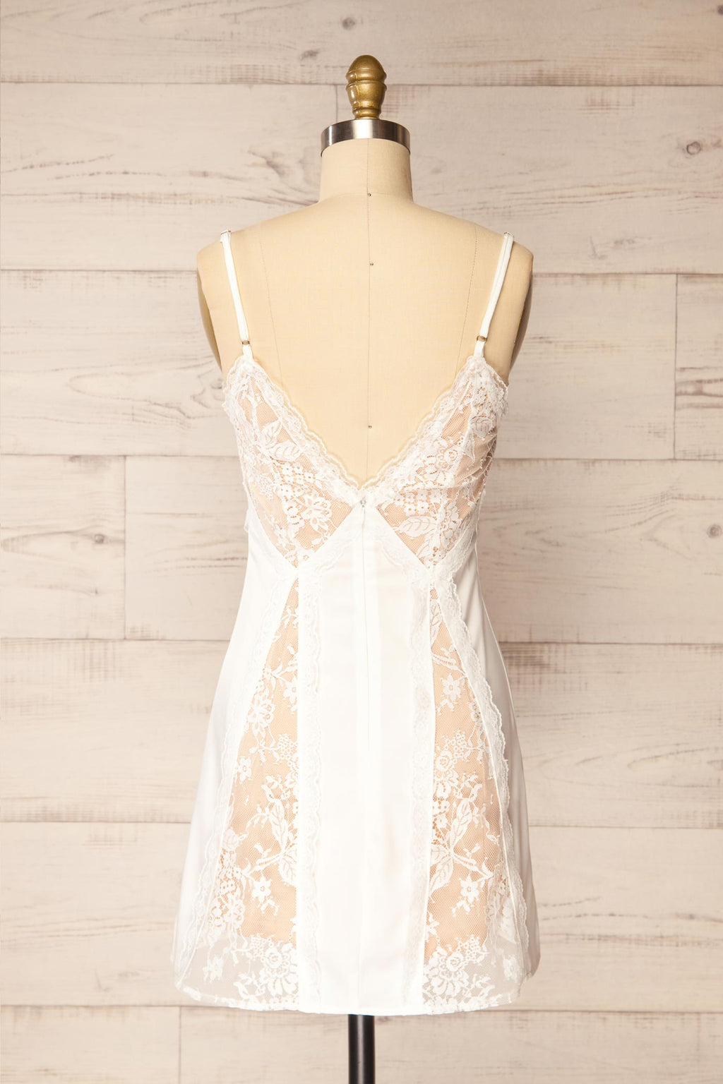 Eboli | White Lace Short Dress with Beige Lining