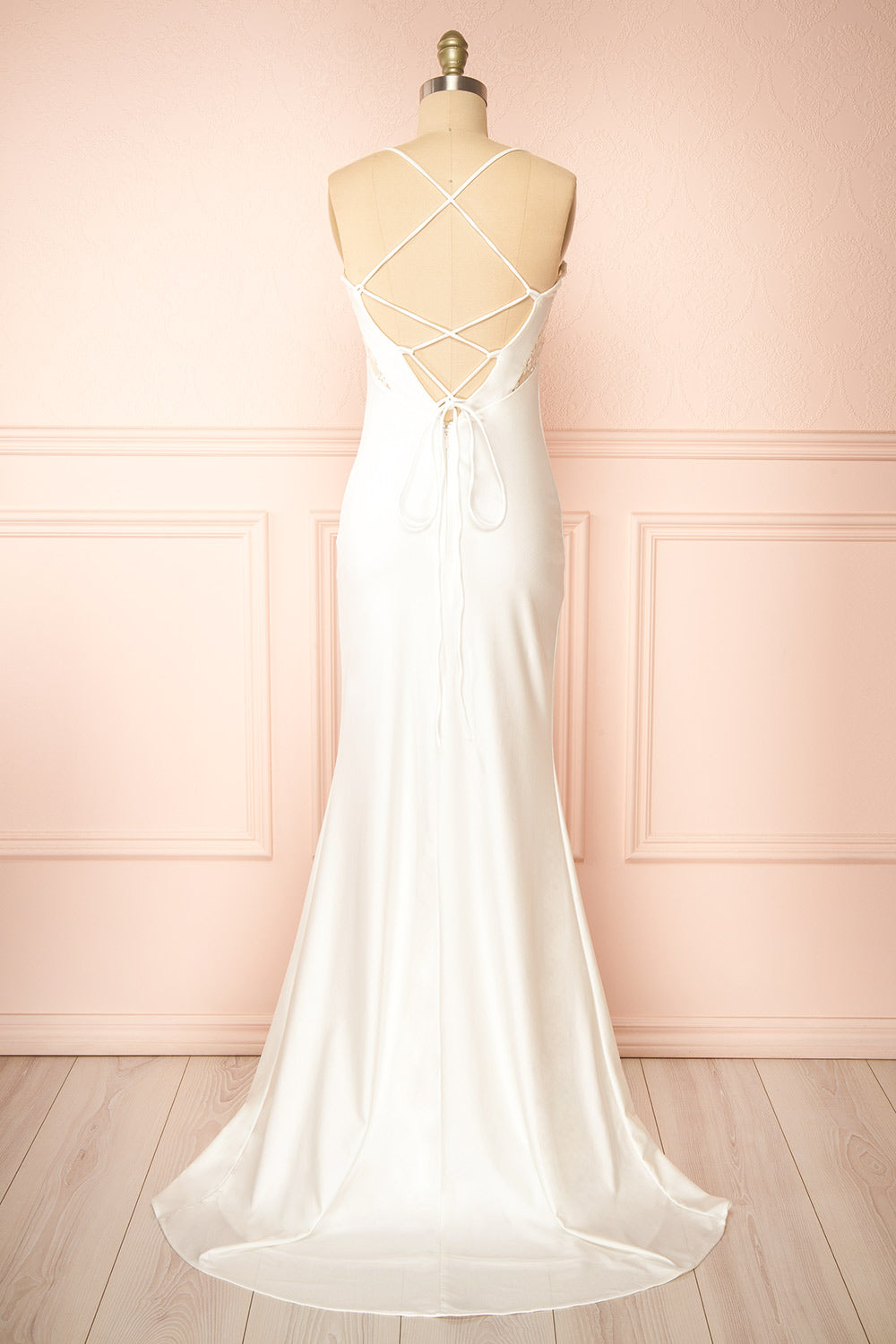 Elaria Ivory | Embroidered Fitted Wedding Dress with Slit by Arti Gogna