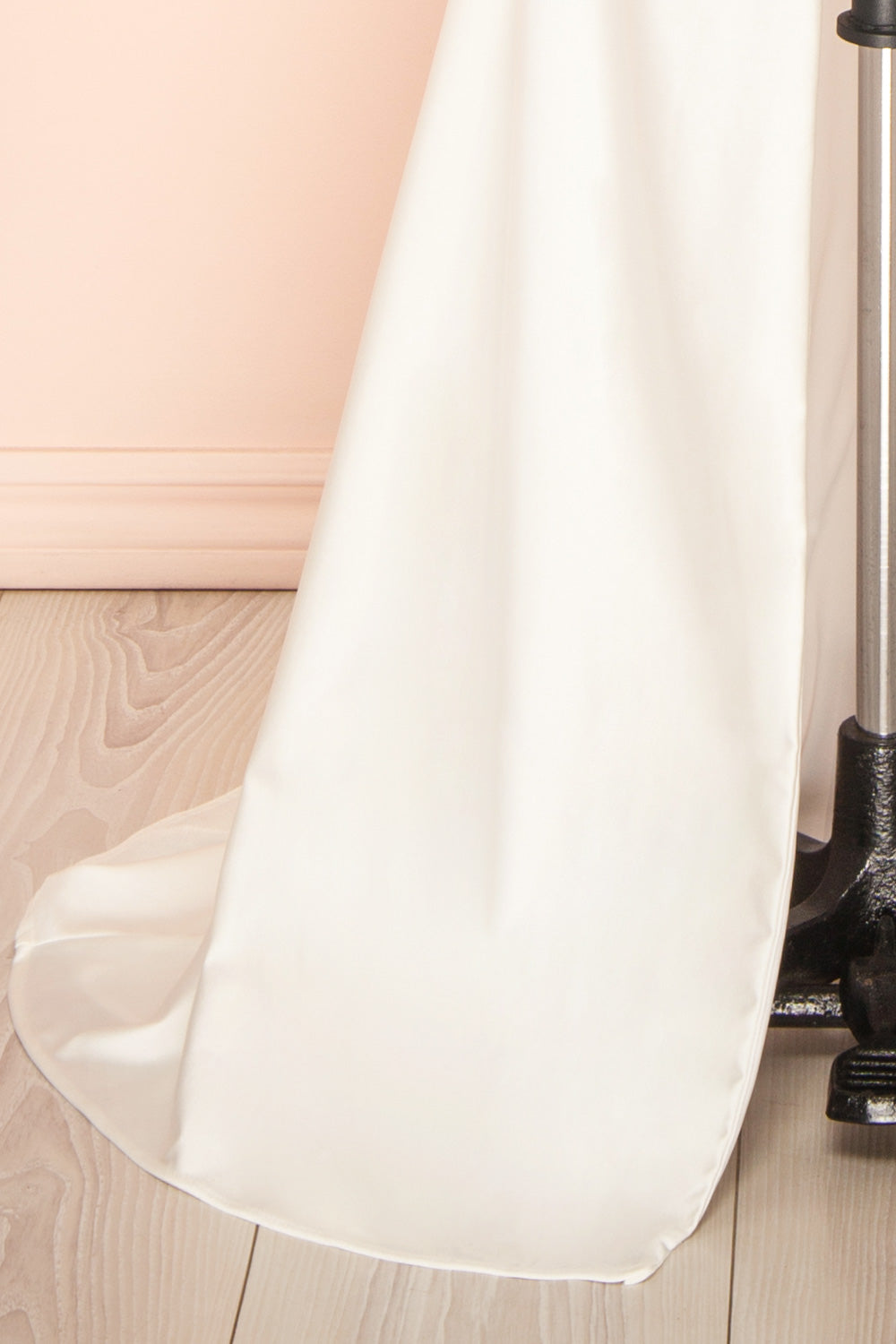 Elaria Ivory | Embroidered Fitted Wedding Dress with Slit by Arti Gogna