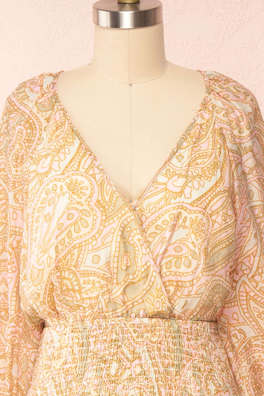Freela | Short Paisely Patterned V-Neck Dress