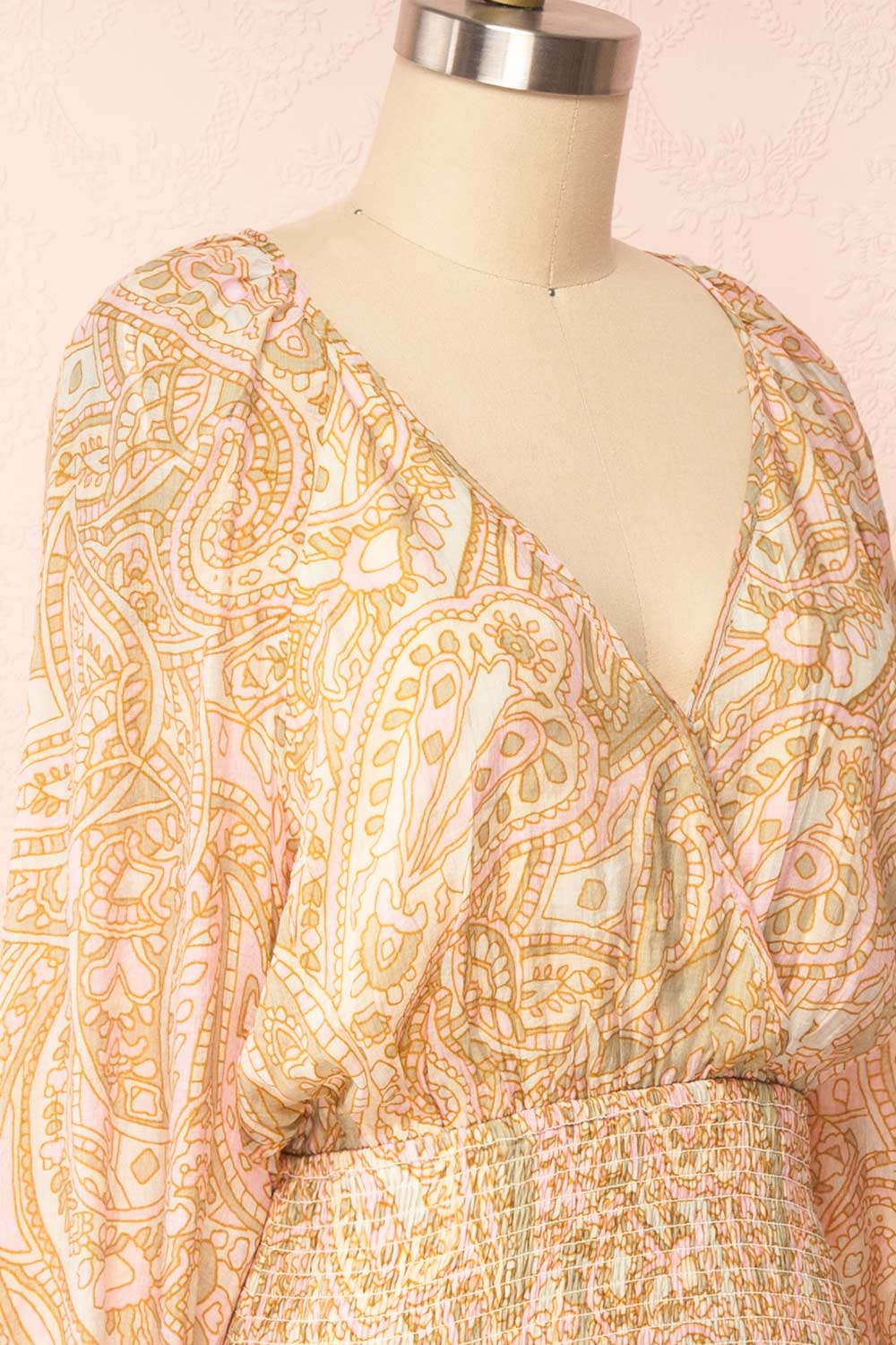 Freela | Short Paisely Patterned V-Neck Dress