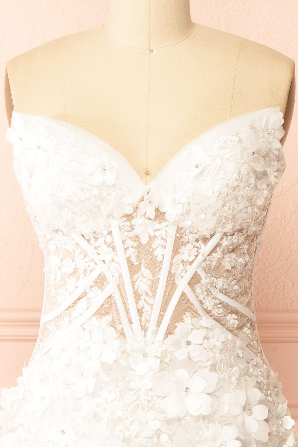 Gwenyth | Short Ivory Dress with Floral Appliqué