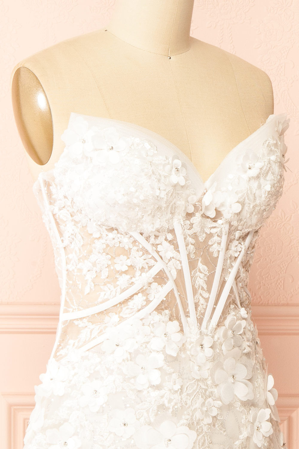 Gwenyth | Short Ivory Dress with Floral Appliqué