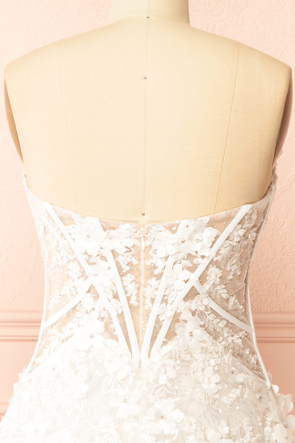 Gwenyth | Short Ivory Dress with Floral Appliqué
