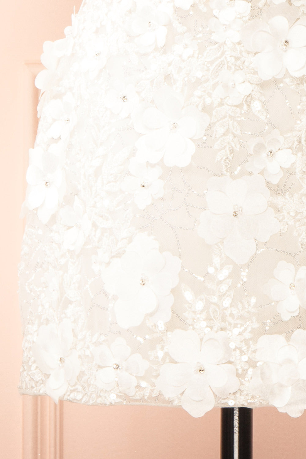 Gwenyth | Short Ivory Dress with Floral Appliqué