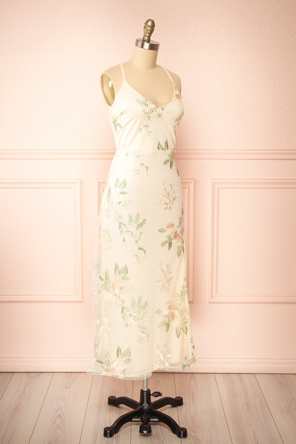 Hildred | Embroidered Midi Dress with Open Back