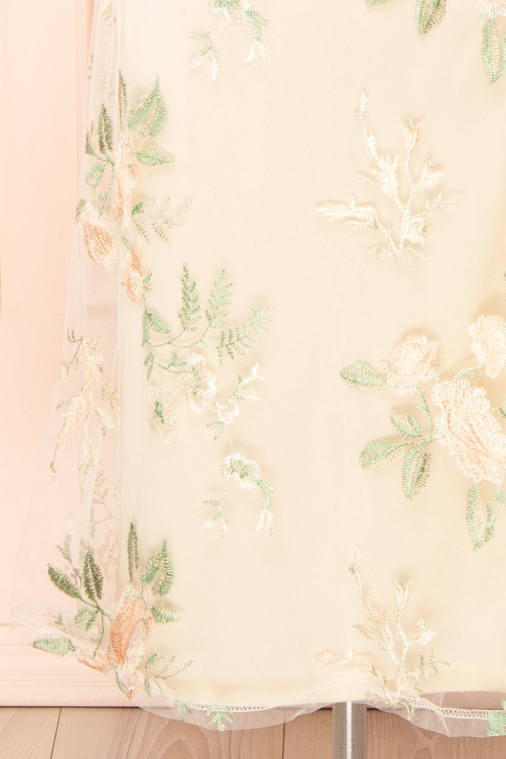 Hildred | Embroidered Midi Dress with Open Back