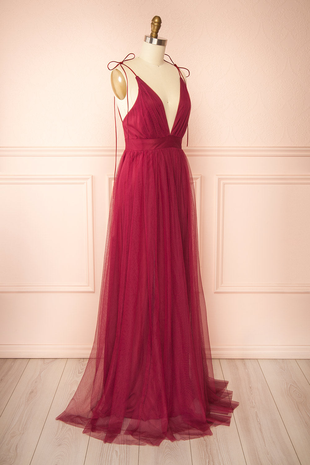 Hyedi Burgundy | Tulle Gown with Plunging Neckline