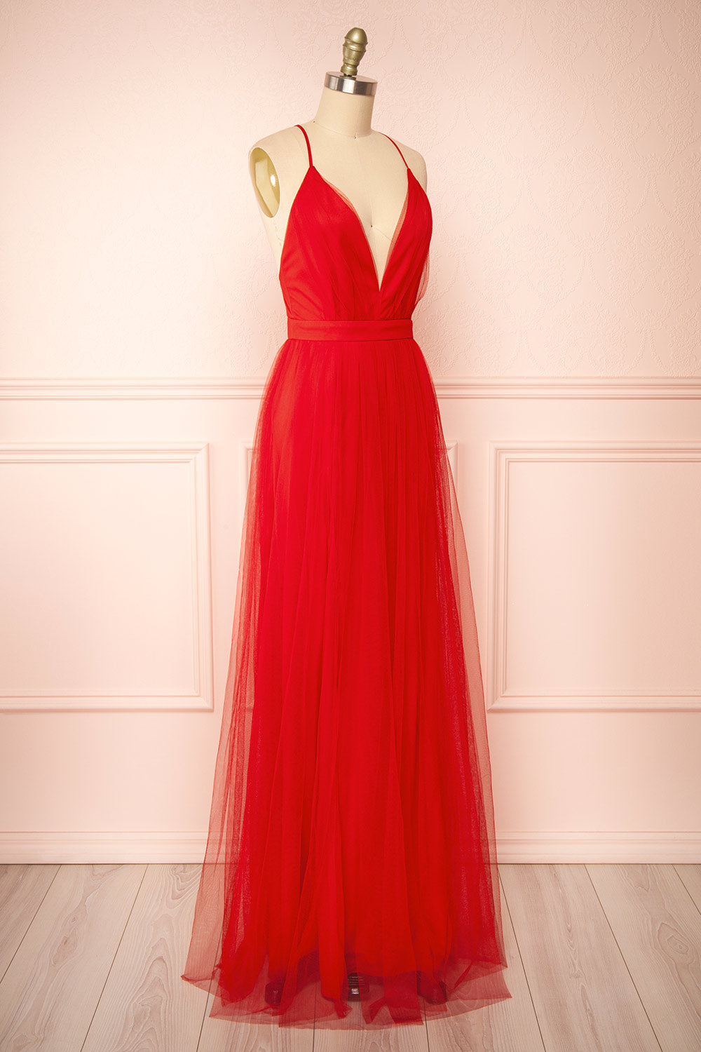 Ilaria Red | Tulle Gown w/ Plunging Neckline