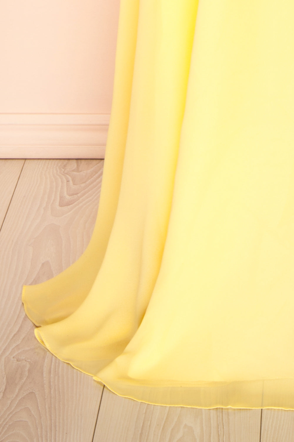Janie Light Yellow | Chiffon Maxi Dress with Sweetheart Neckline and Scarf