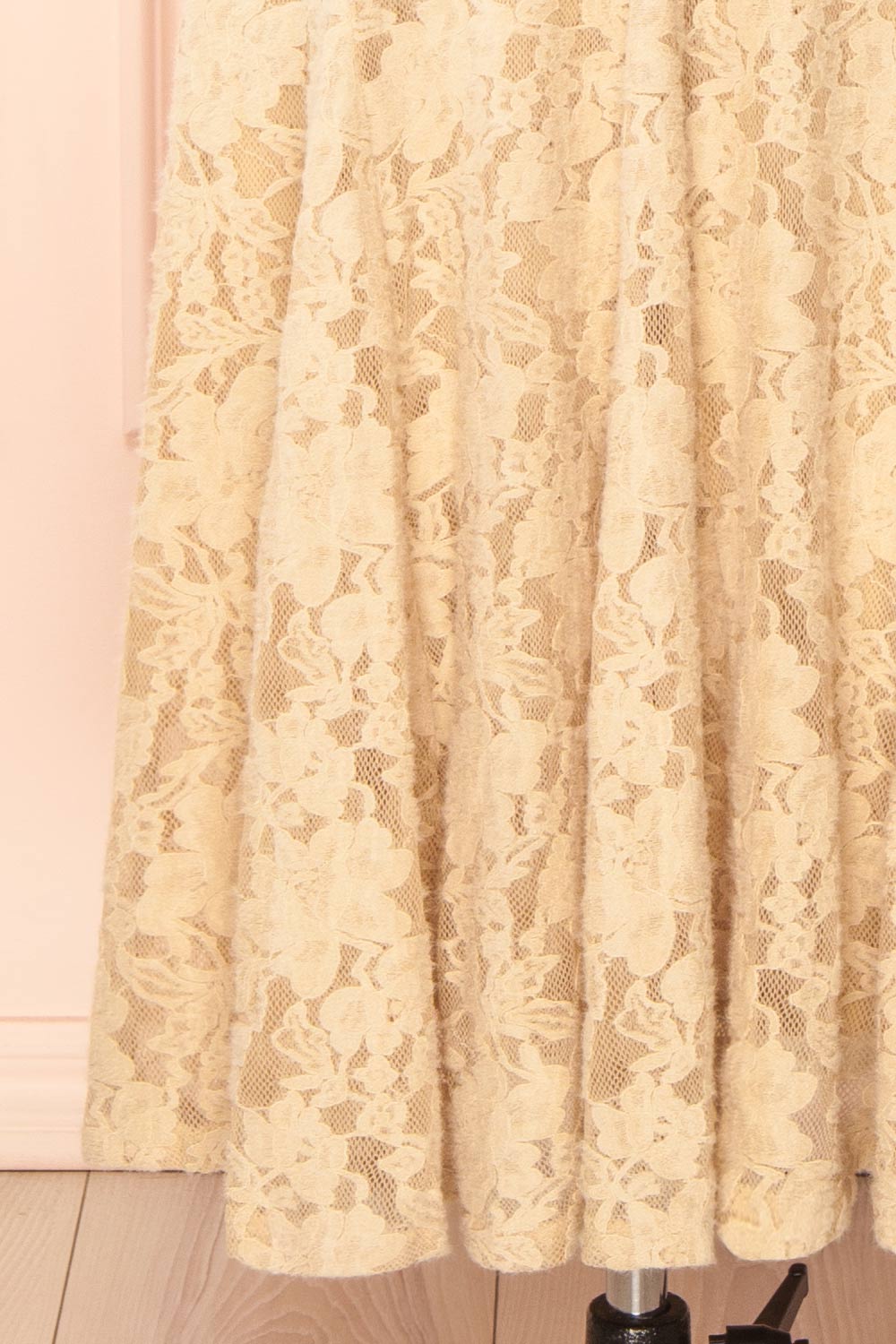Josephine | Beige Sleeveless Lace Midi Dress