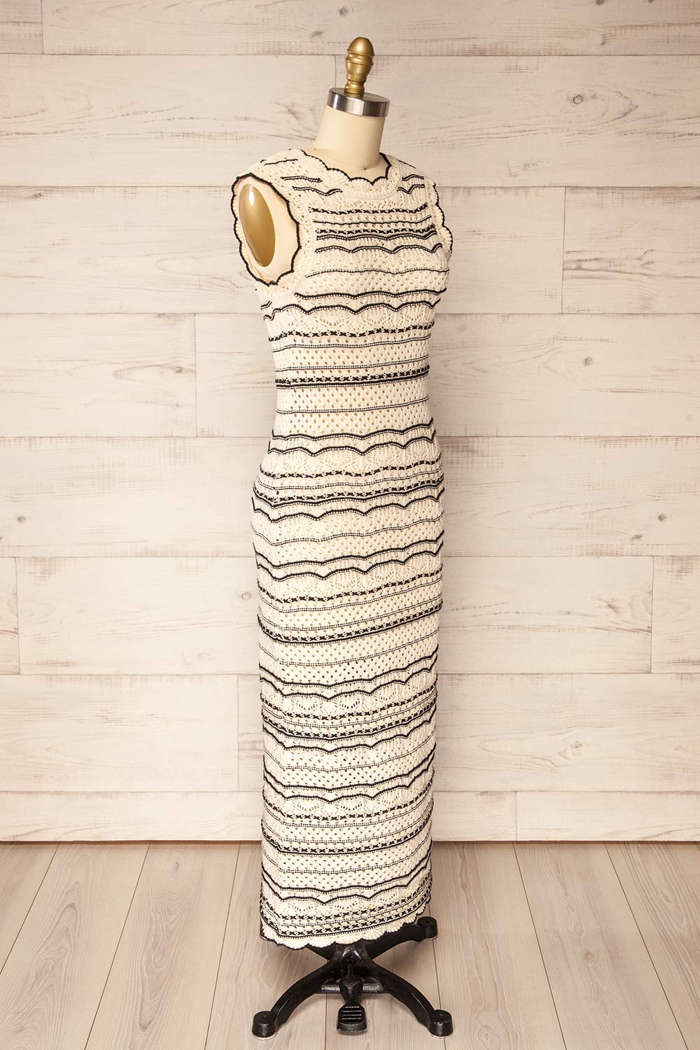 Kande | Long Fitted Striped Crochet Dress