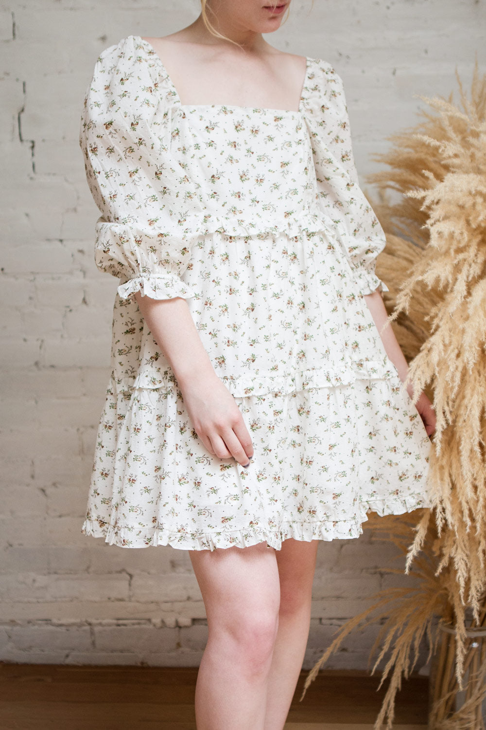 Linea | Floral Short Dress w/ Puffy Sleeves