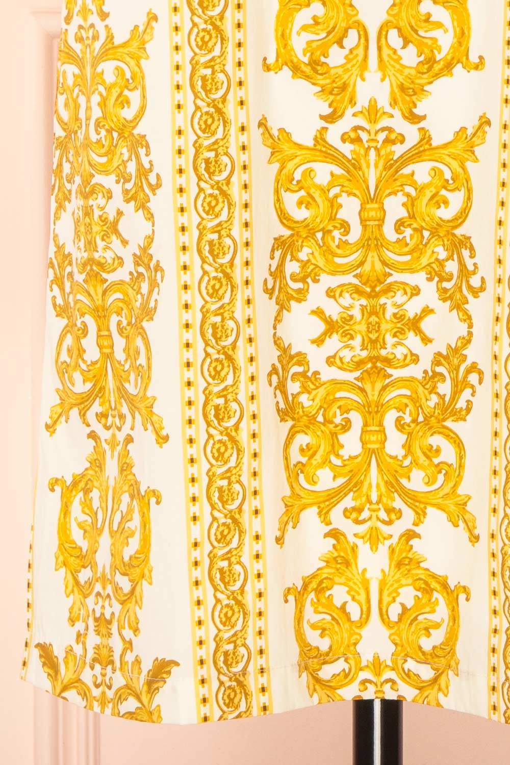 Madge | Short Straight Dress with Baroque Print