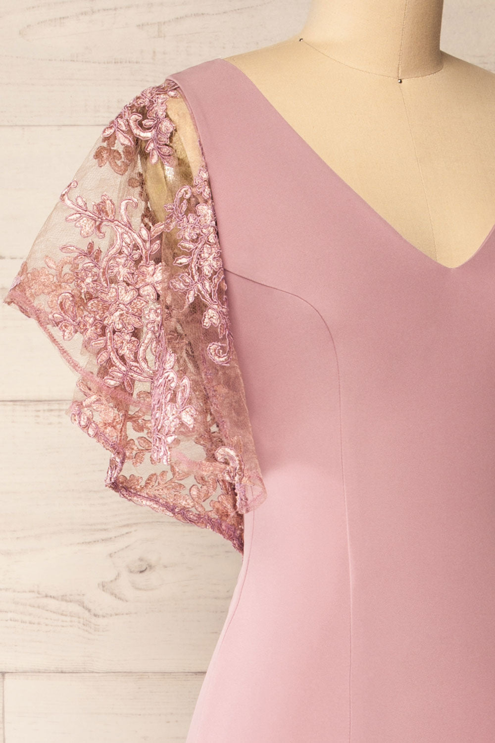 Myrania Mauve | Fitted Midi Dress with Embroidered Sleeves by Arti Gogna