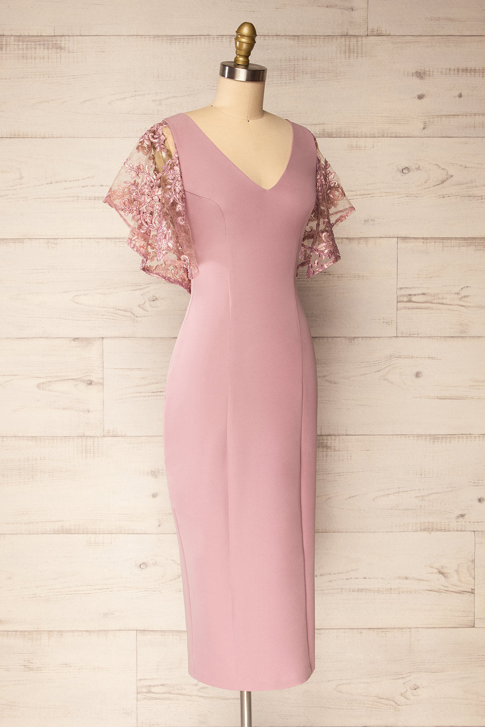 Myrania Mauve | Fitted Midi Dress with Embroidered Sleeves by Arti Gogna