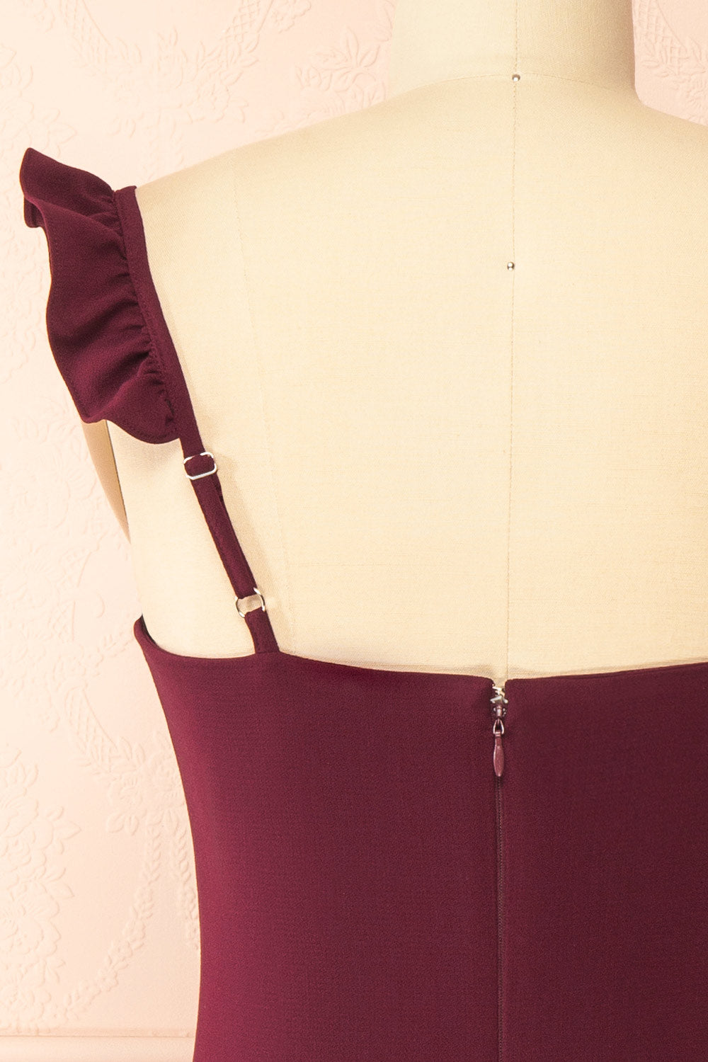 Palora Burgundy | Short Dress with Ruffled Straps by Arti Gogna