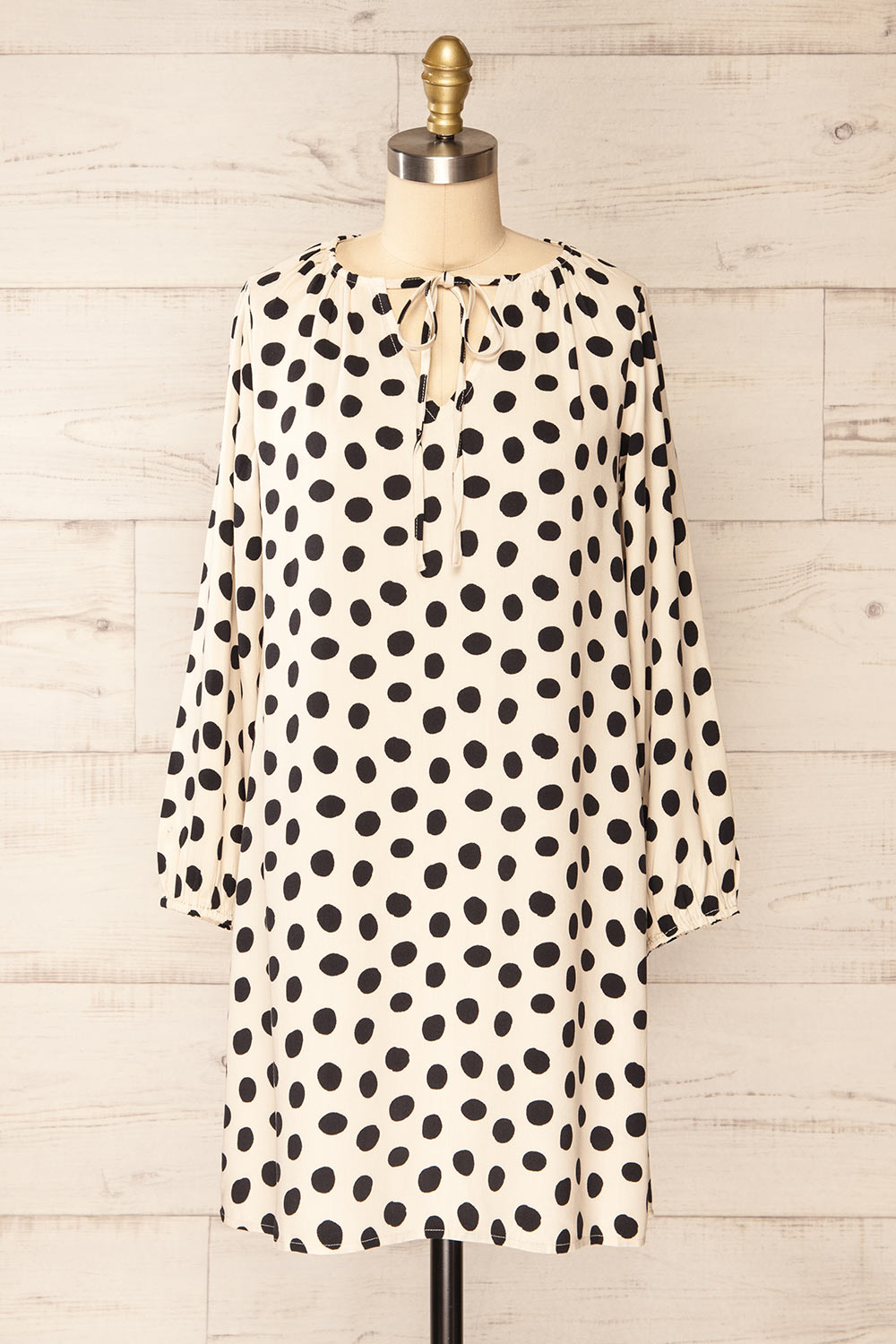 Saitama | Short Dress w/ Polka Dots