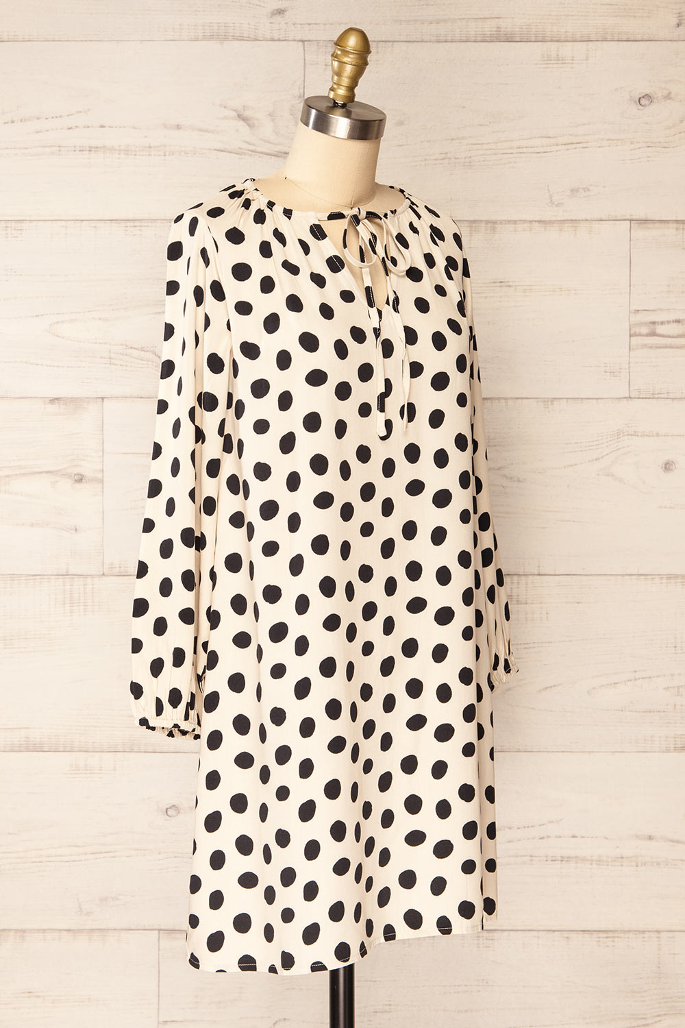 Saitama | Short Dress w/ Polka Dots
