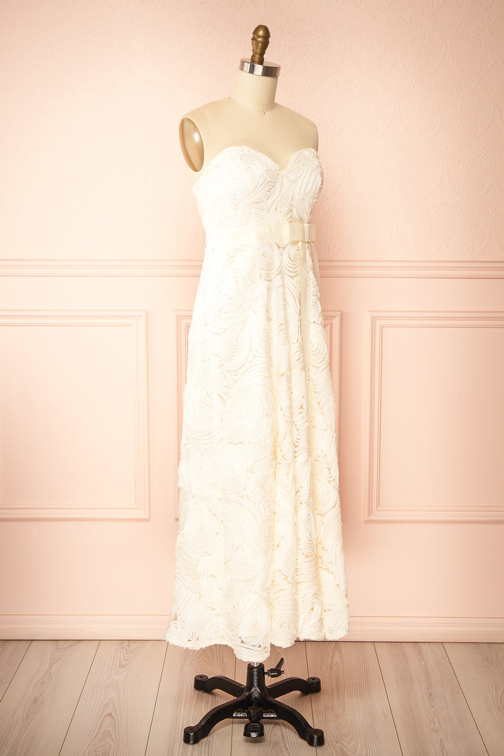 Samarah | Midi Ivory Dress with Swirling Textured Pattern