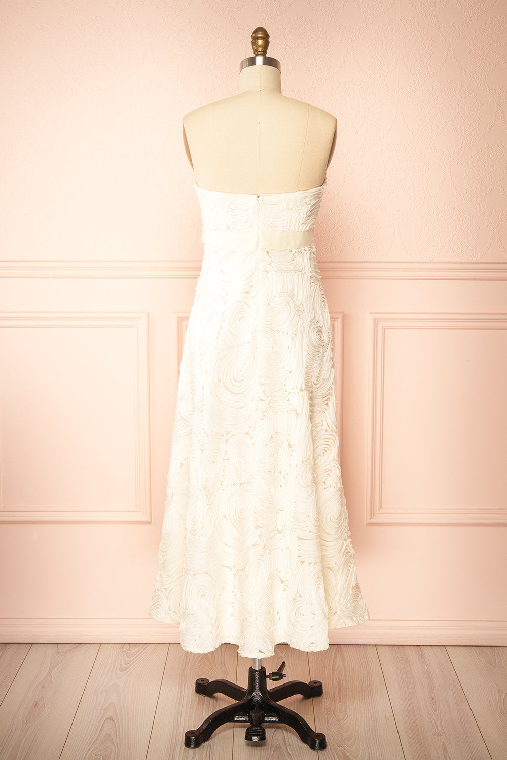 Samarah | Midi Ivory Dress with Swirling Textured Pattern