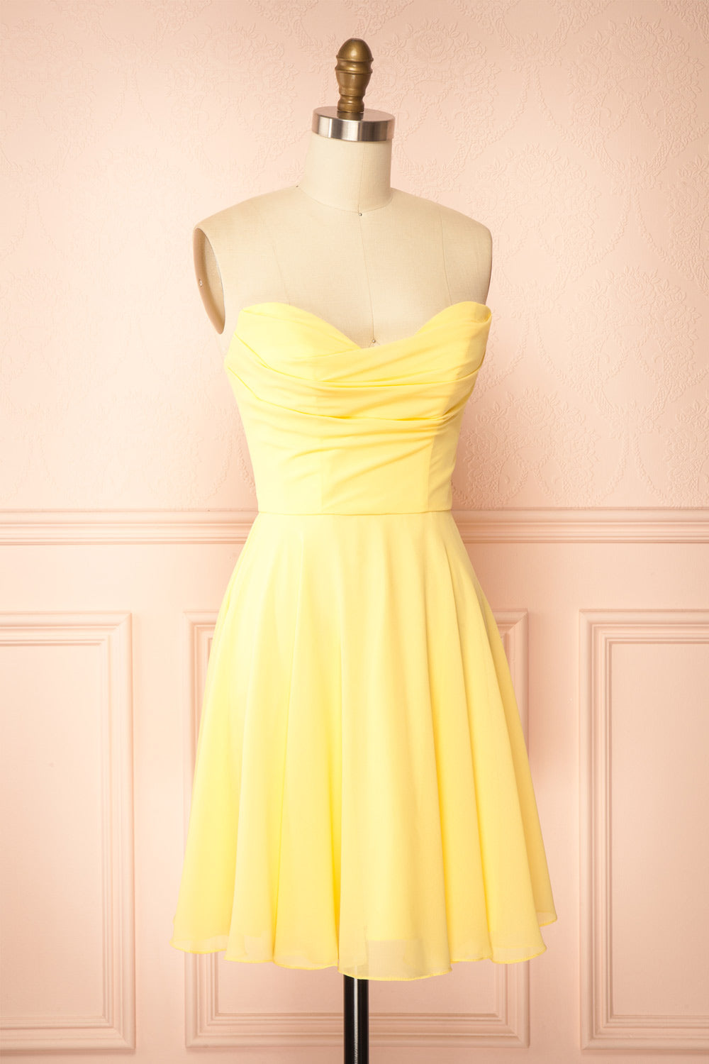 Tamy Light Yellow | Short Chiffon Dress with Sweetheart Neckline
