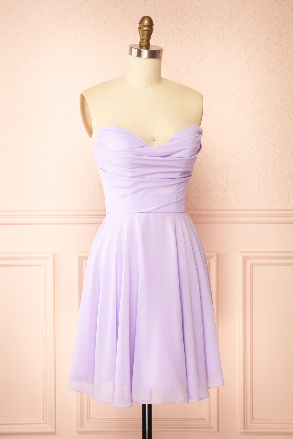 Tamy Lavender | Short Chiffon Dress with Sweetheart Neckline