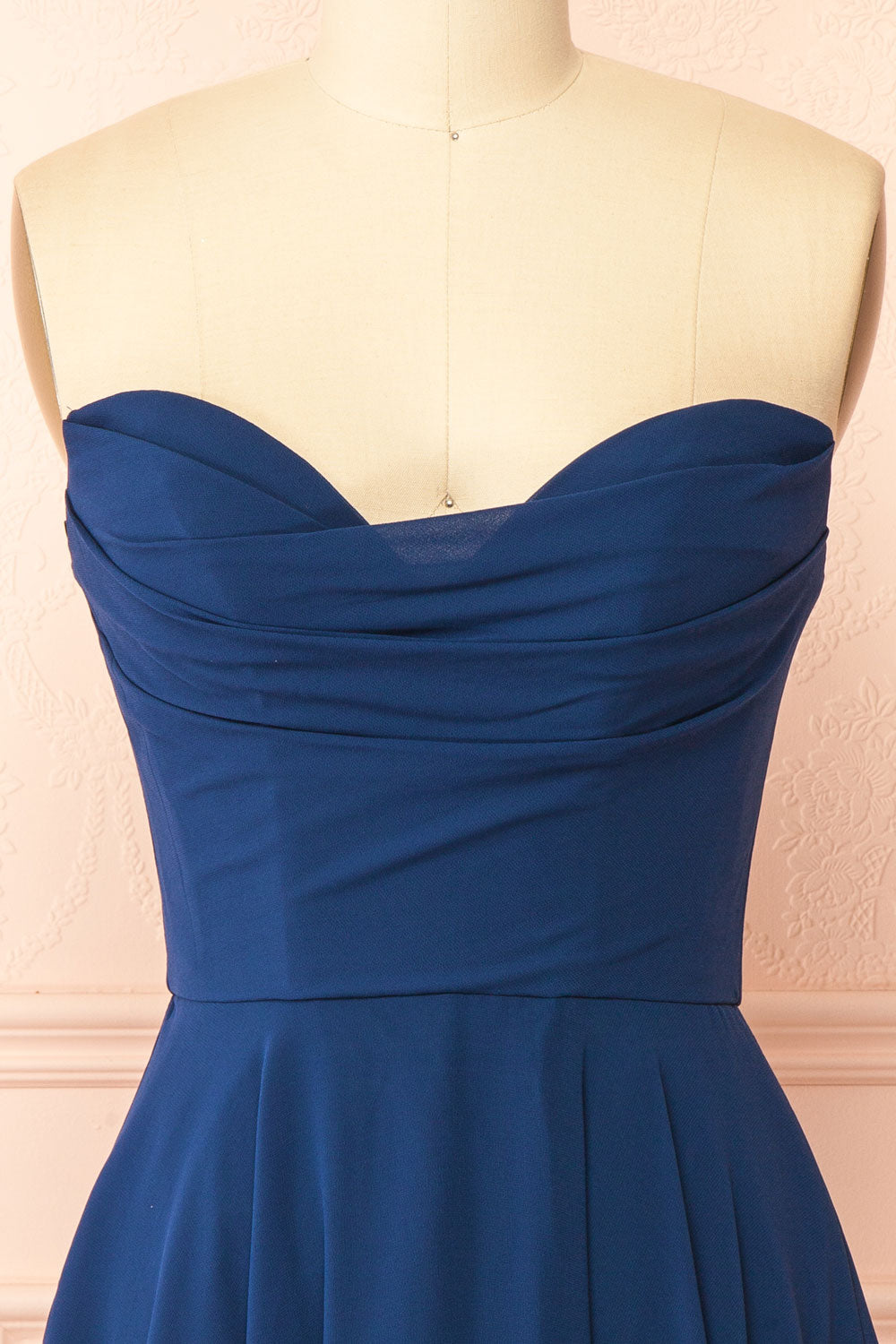 Tamy Navy | Short Chiffon Dress with Sweetheart Neckline