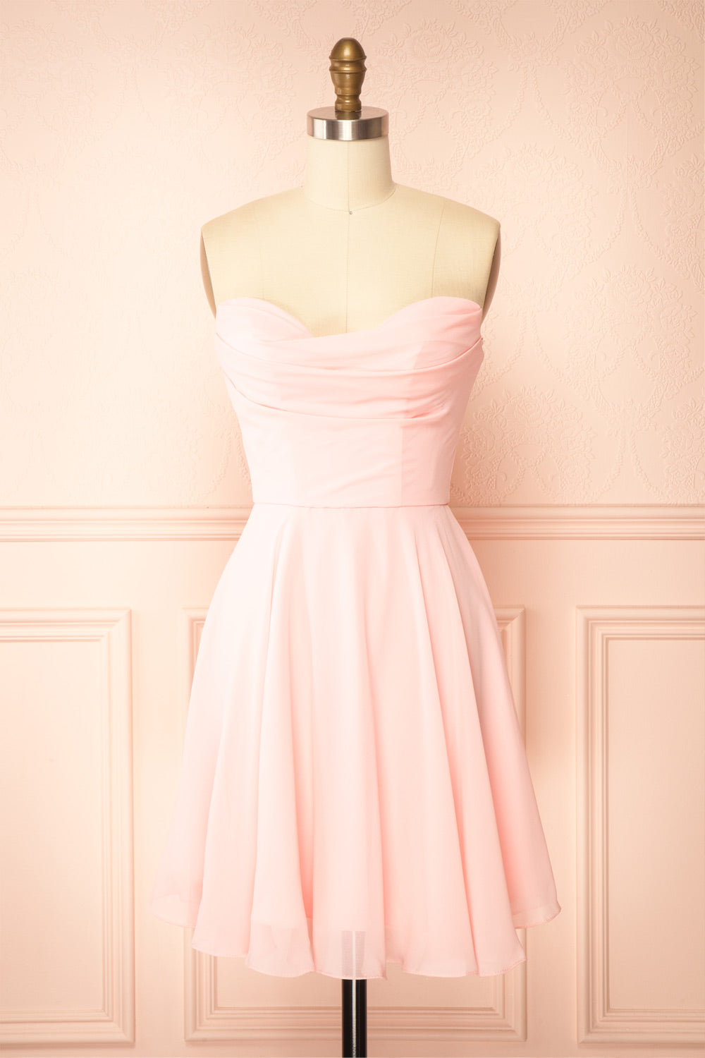 Tamy Pink | Short Chiffon Dress with Sweetheart Neckline