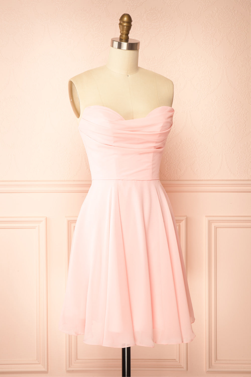 Tamy Pink | Short Chiffon Dress with Sweetheart Neckline