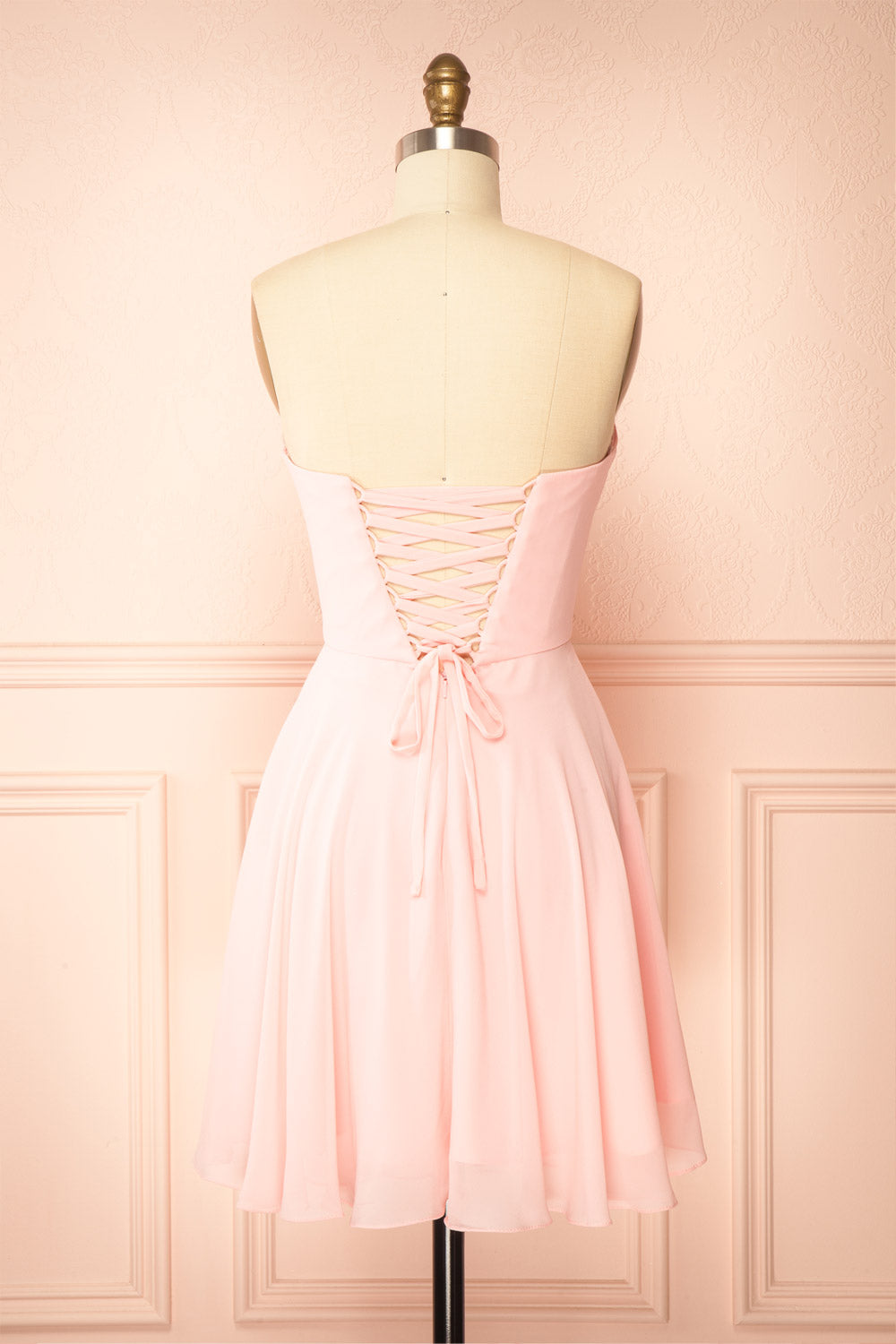 Tamy Pink | Short Chiffon Dress with Sweetheart Neckline
