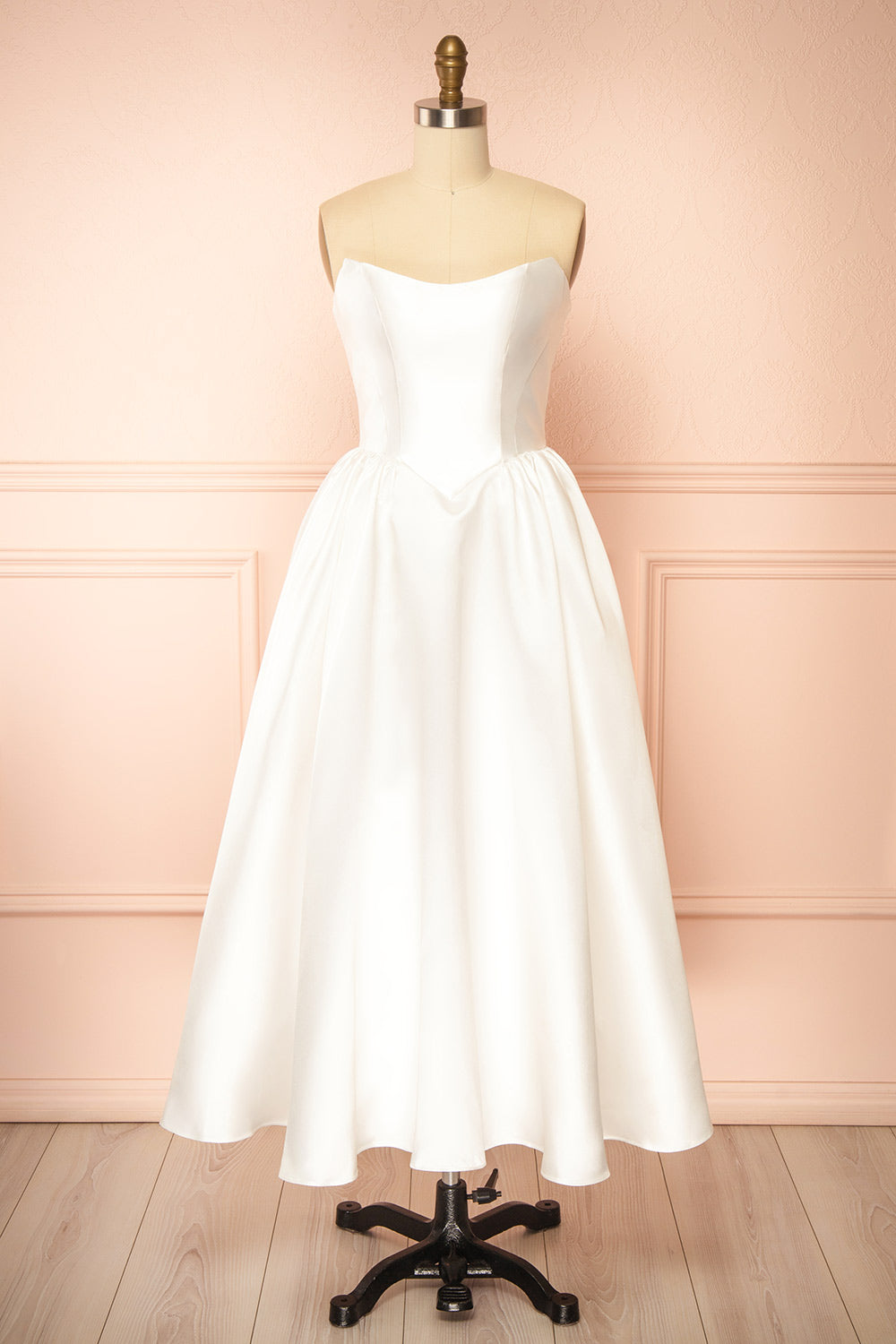 Thalania | Long White Satin Dress with Fitted Bodice and Pockets