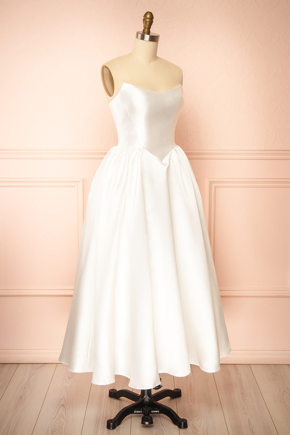 Thalania | Long White Satin Dress with Fitted Bodice and Pockets
