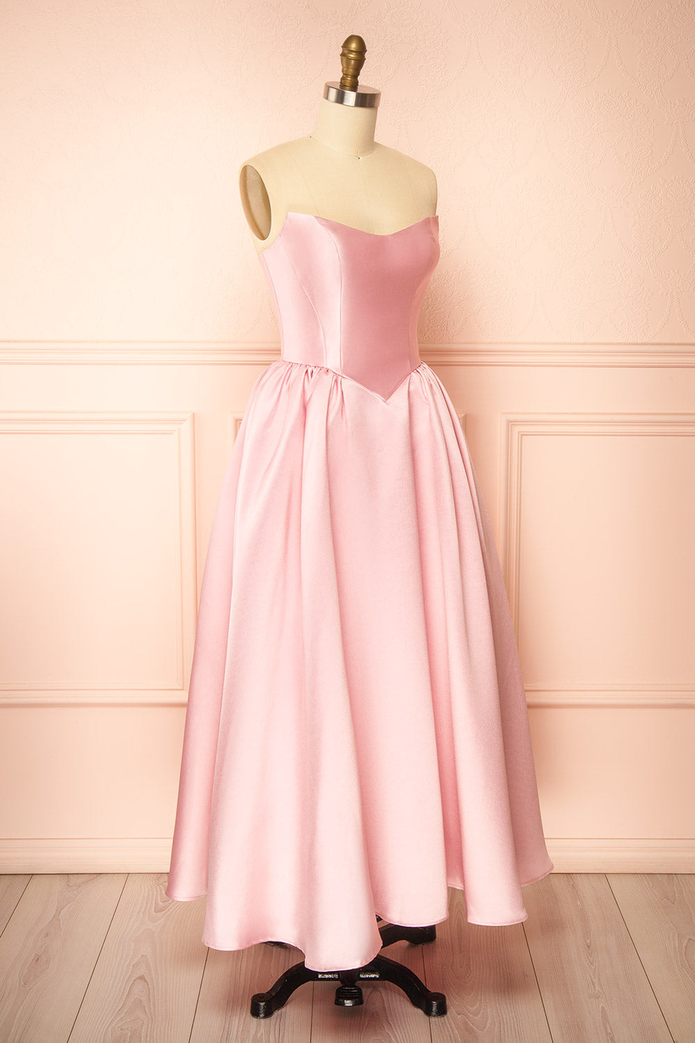 Thalya Blush | Long Satin Dress with Fitted Bodice and Pockets