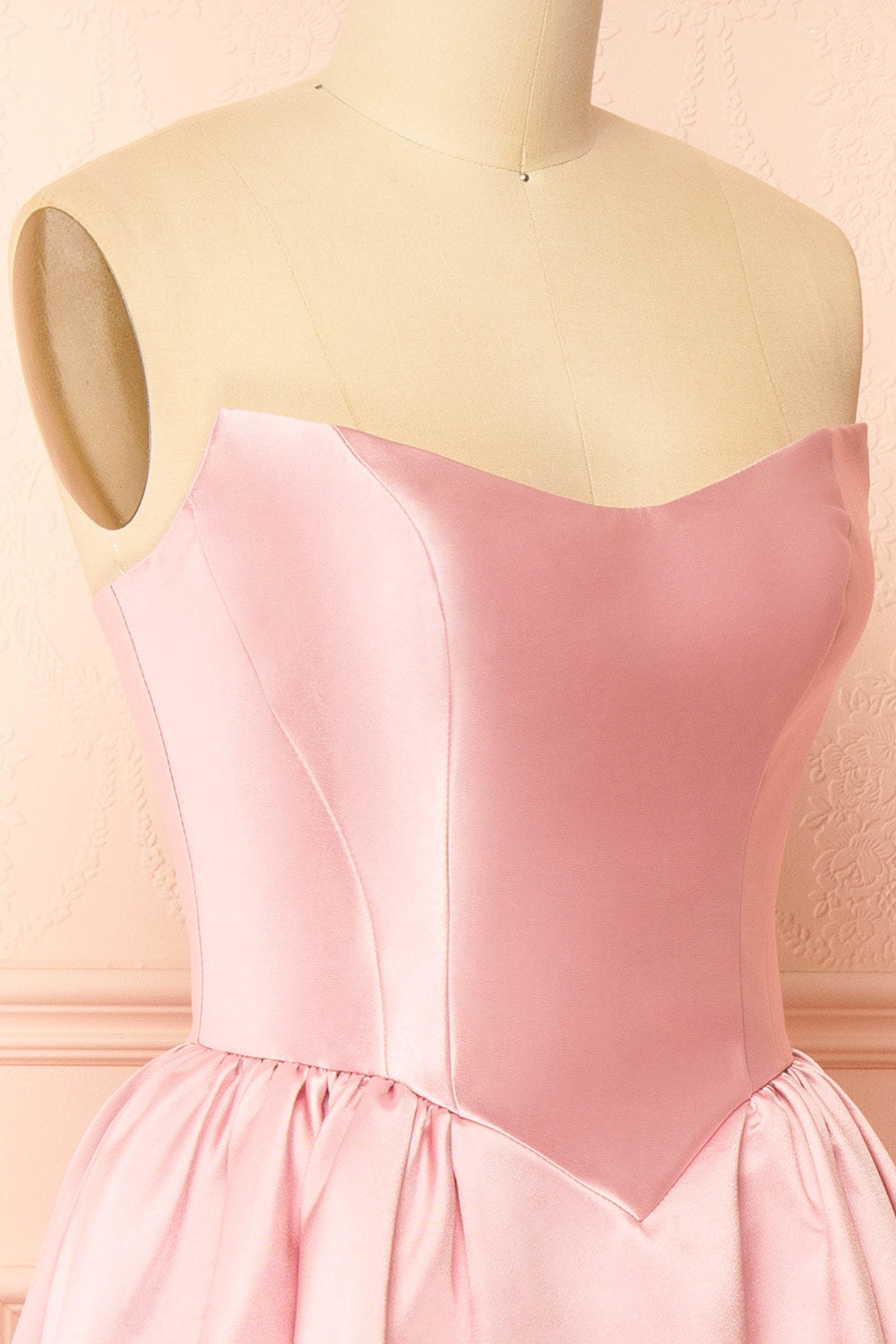 Thalya Blush | Long Satin Dress with Fitted Bodice and Pockets
